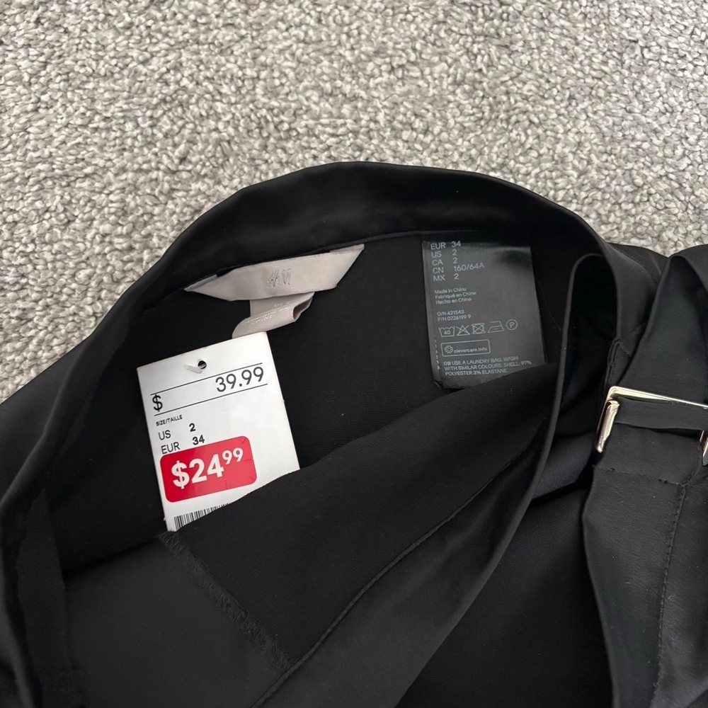 3/$45 H&M Elegant Black Women's Aline Skirt - Picture 6 of 7